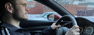 Llevo dos años conduciendo con el asistente de velocidad que será obligatorio en todos los coches nuevos. Es un infierno